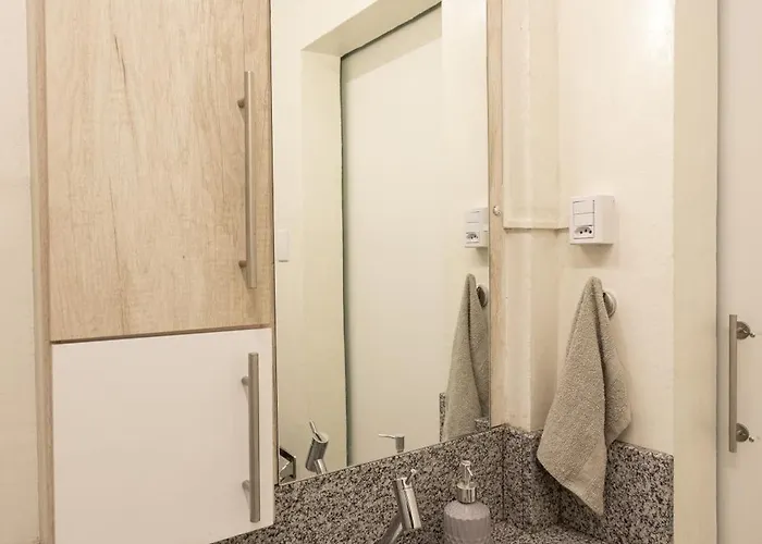 Apartamento No Bom Fim - Redencao, Ufrgs E Hcpa